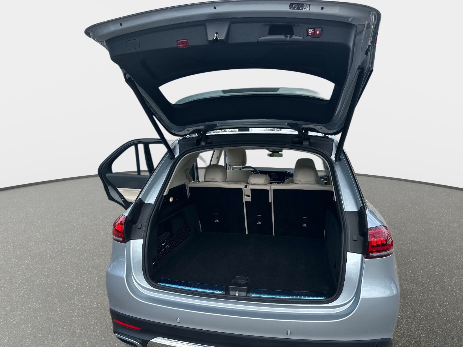 Certified 2022 Mercedes-Benz GLE 350 4MATIC w/ Premium Package image 11