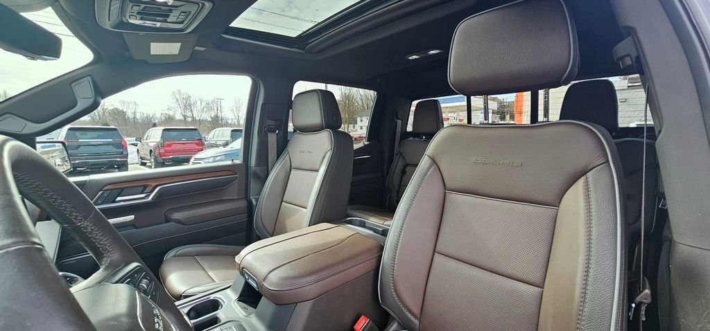 Used 2023 GMC Sierra 1500 Denali w/ Technology Package image 4
