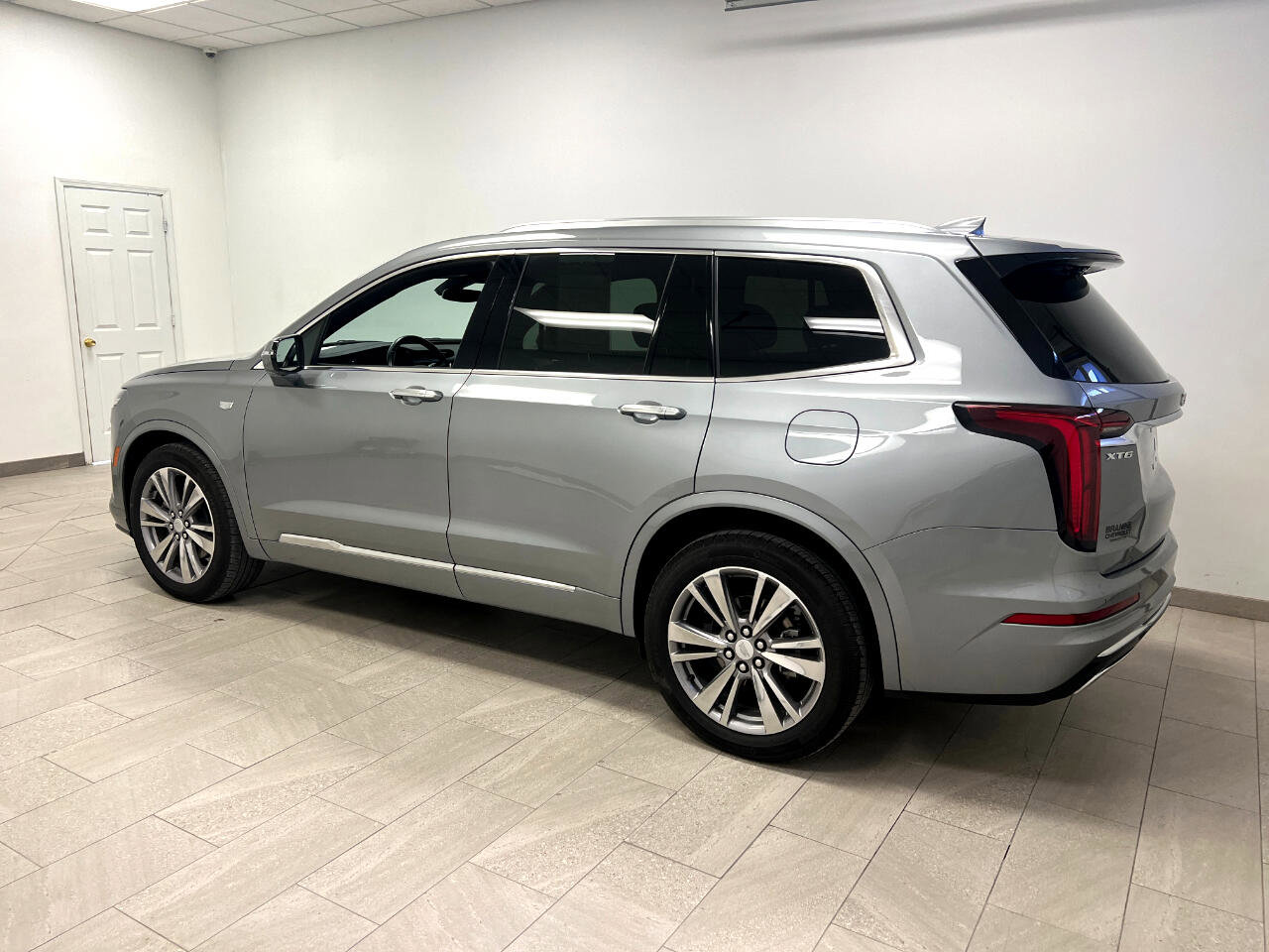 Used 2024 Cadillac XT6 Premium Luxury image 15