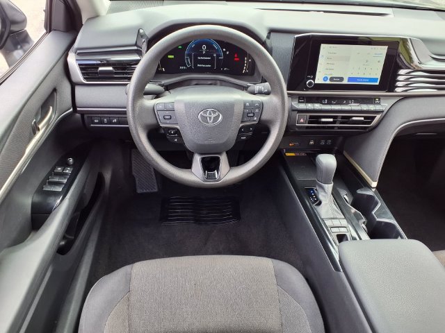 Used 2025 Toyota Camry LE FWD image 17