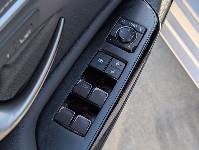Used 2023 Lexus ES 350 w/ Premium Package FWD image 17