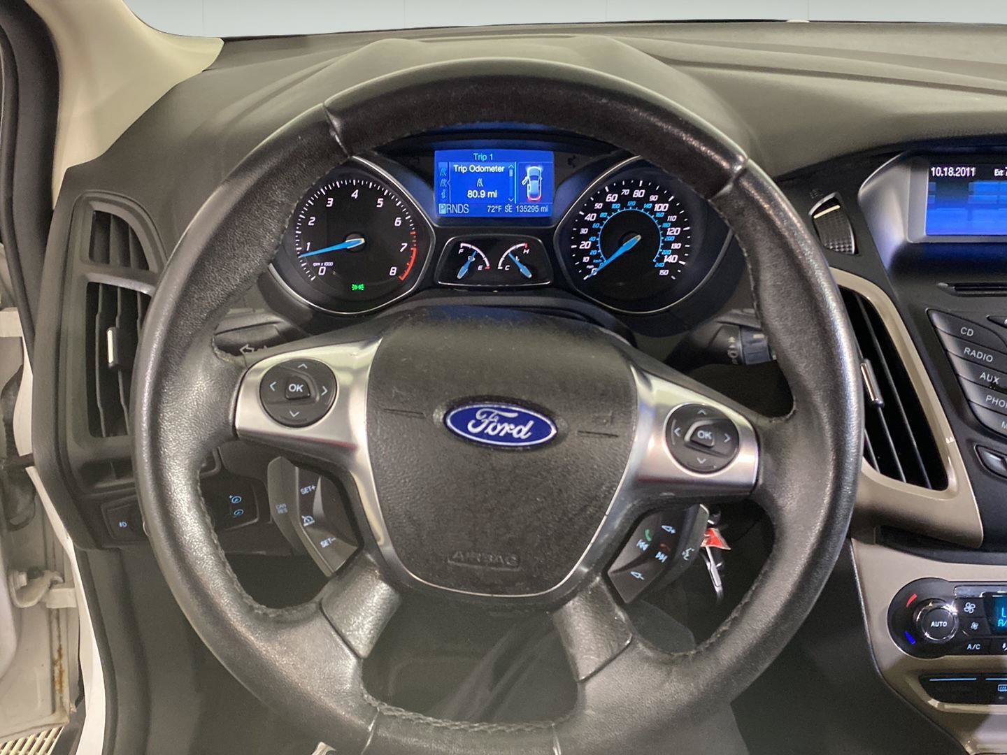 Used 2012 Ford Focus SEL FWD image 22