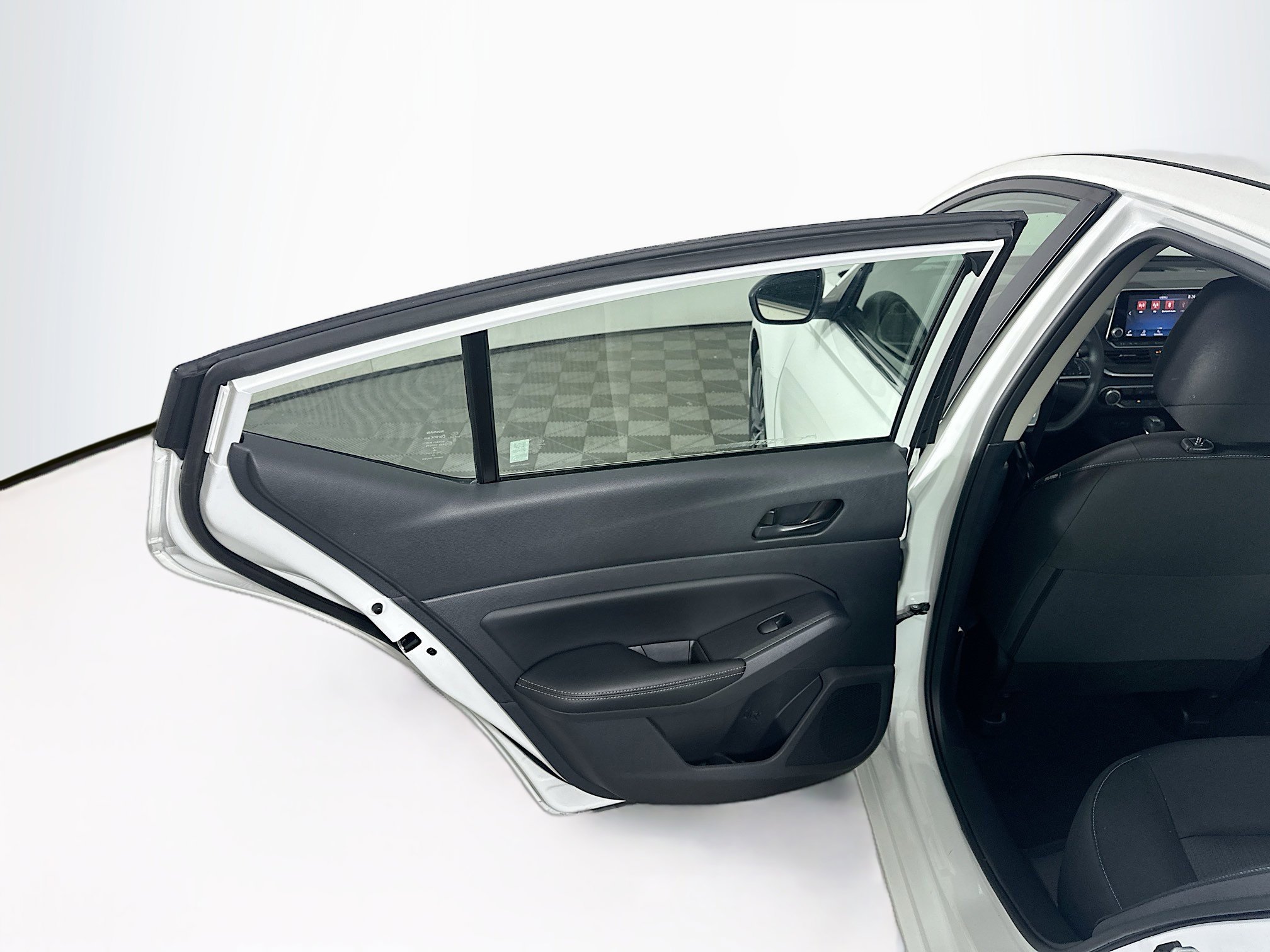 Used 2025 Nissan Altima 2.5 SV image 25