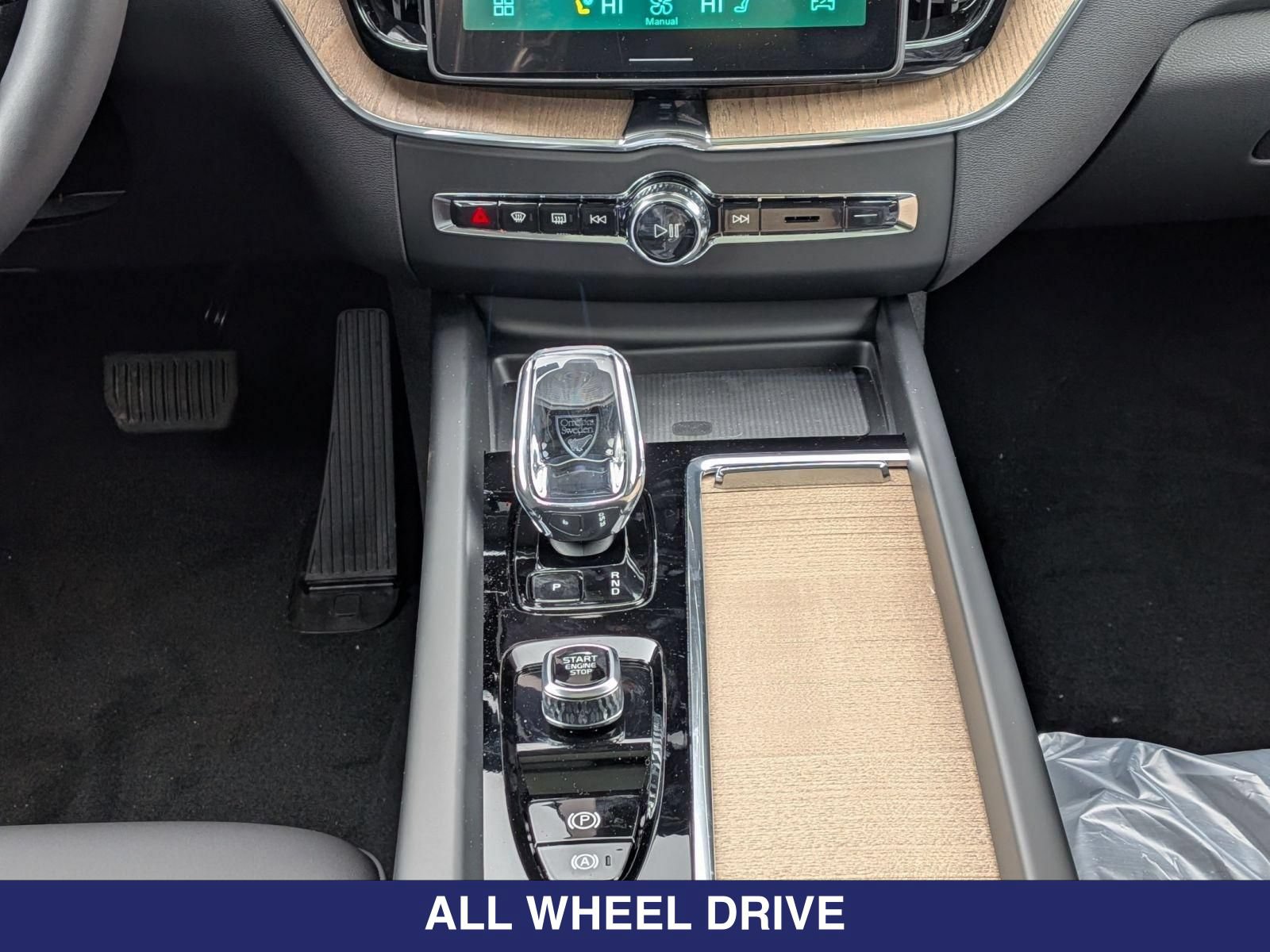 New 2026 Volvo XC60 B5 Plus w/ Protection Package Premier AWD/4WD image 15