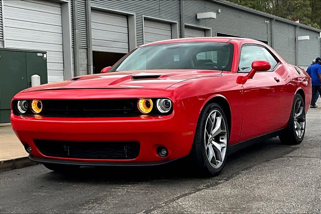 Used 2015 Dodge Challenger SXT Plus w/ Sound Group II image 2