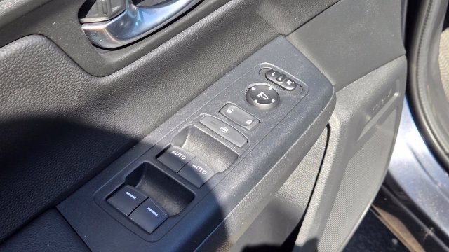 Used 2025 Honda CR-V EX image 16