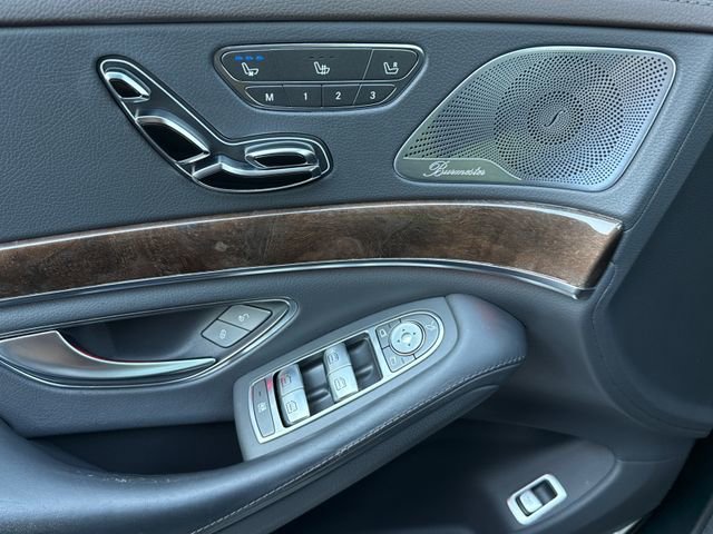 Used 2019 Mercedes-Benz S 560 4MATIC Sedan w/ AMG Line Exterior image 21