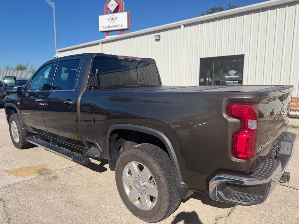 Used 2023 Chevrolet Silverado 2500 LTZ AWD/4WD image 3