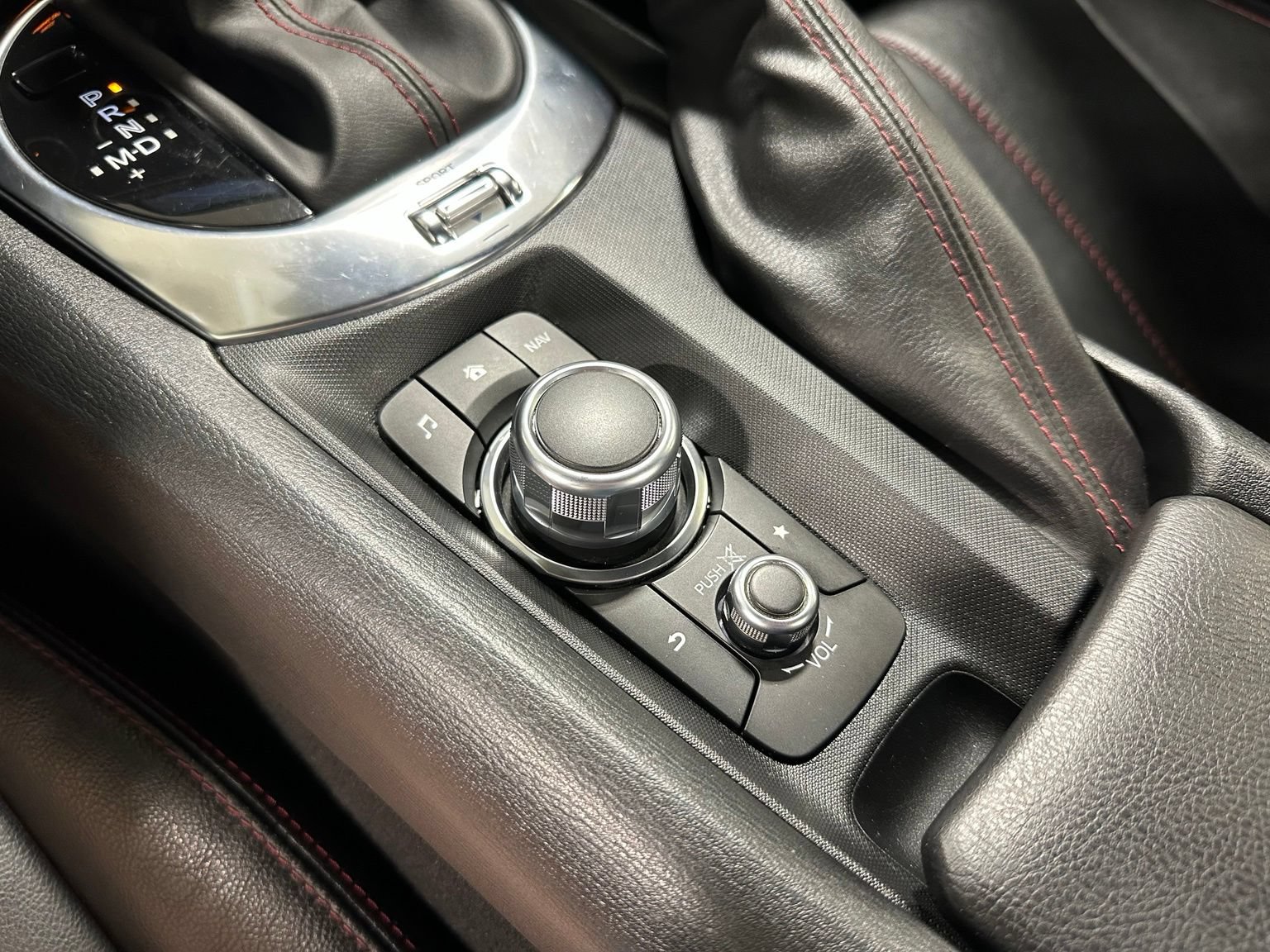 Used 2019 MAZDA MX-5 Miata RF Grand Touring RWD image 32