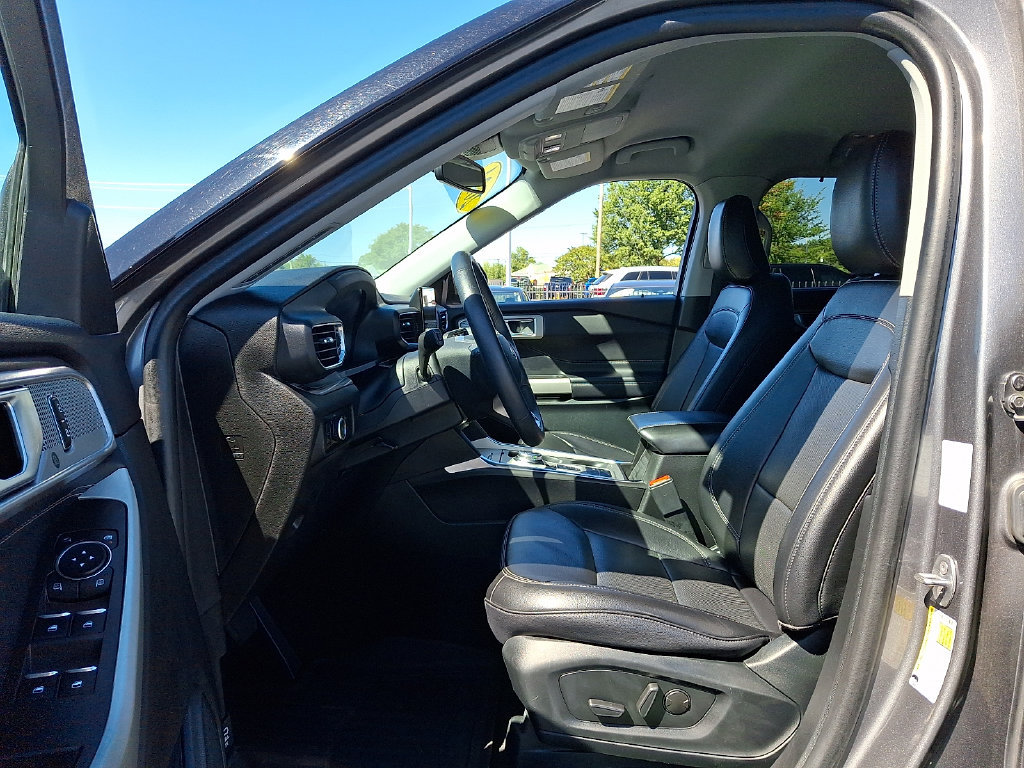 Used 2024 Ford Explorer Limited RWD image 13