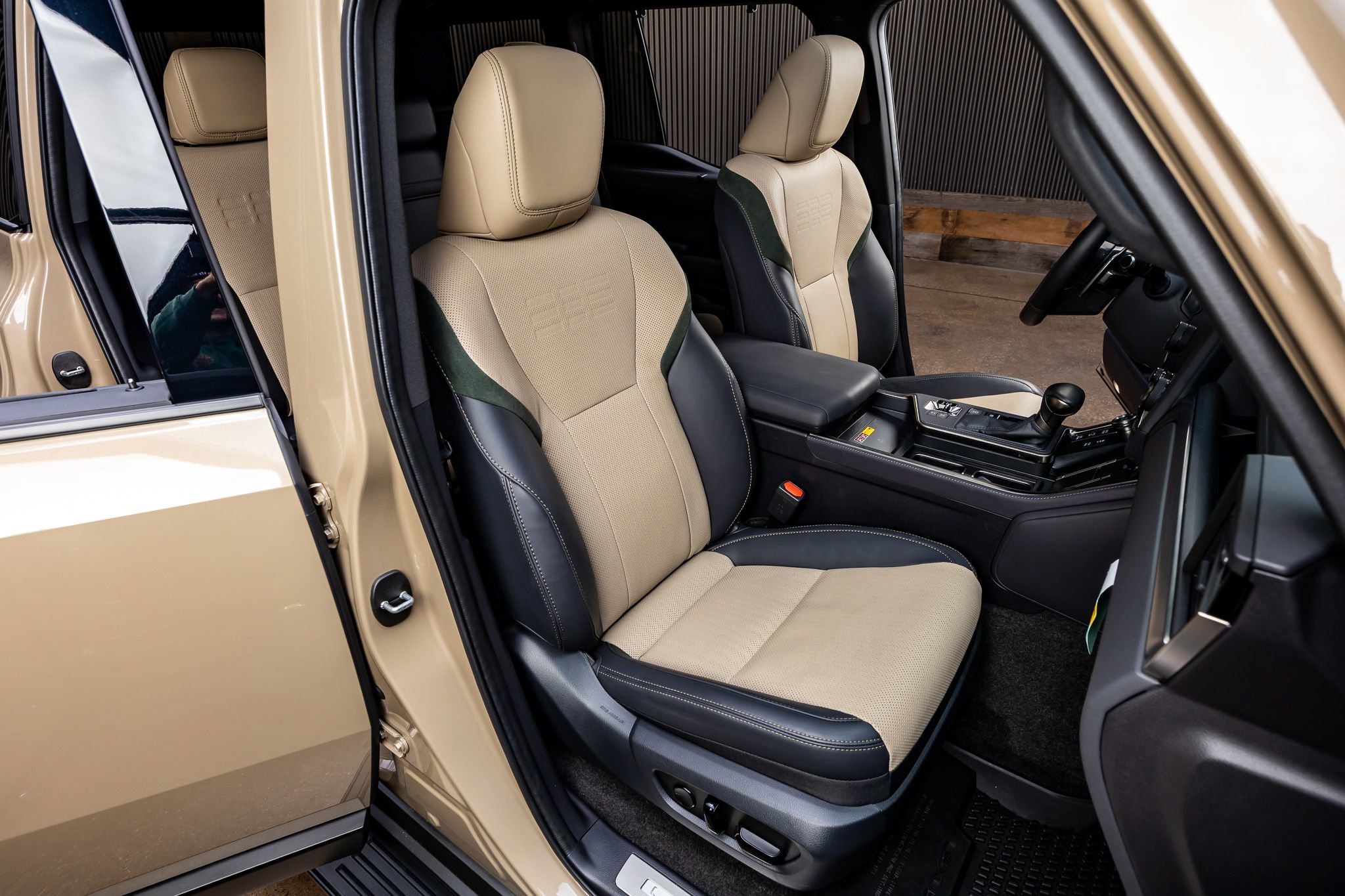 Used 2025 Lexus GX 550 550 Overtrail+ image 30