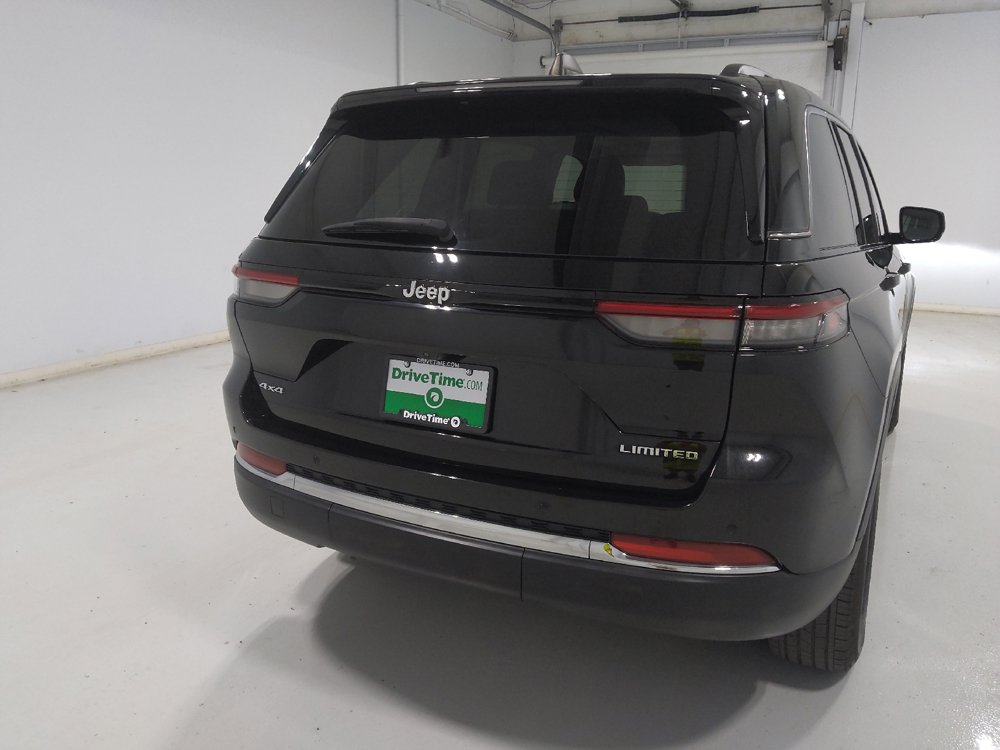 Used 2023 Jeep Grand Cherokee Limited AWD/4WD image 7