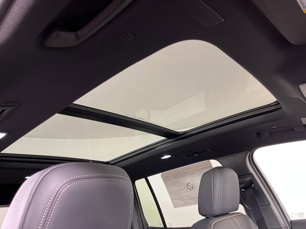 New 2026 Chevrolet Traverse High Country image 6