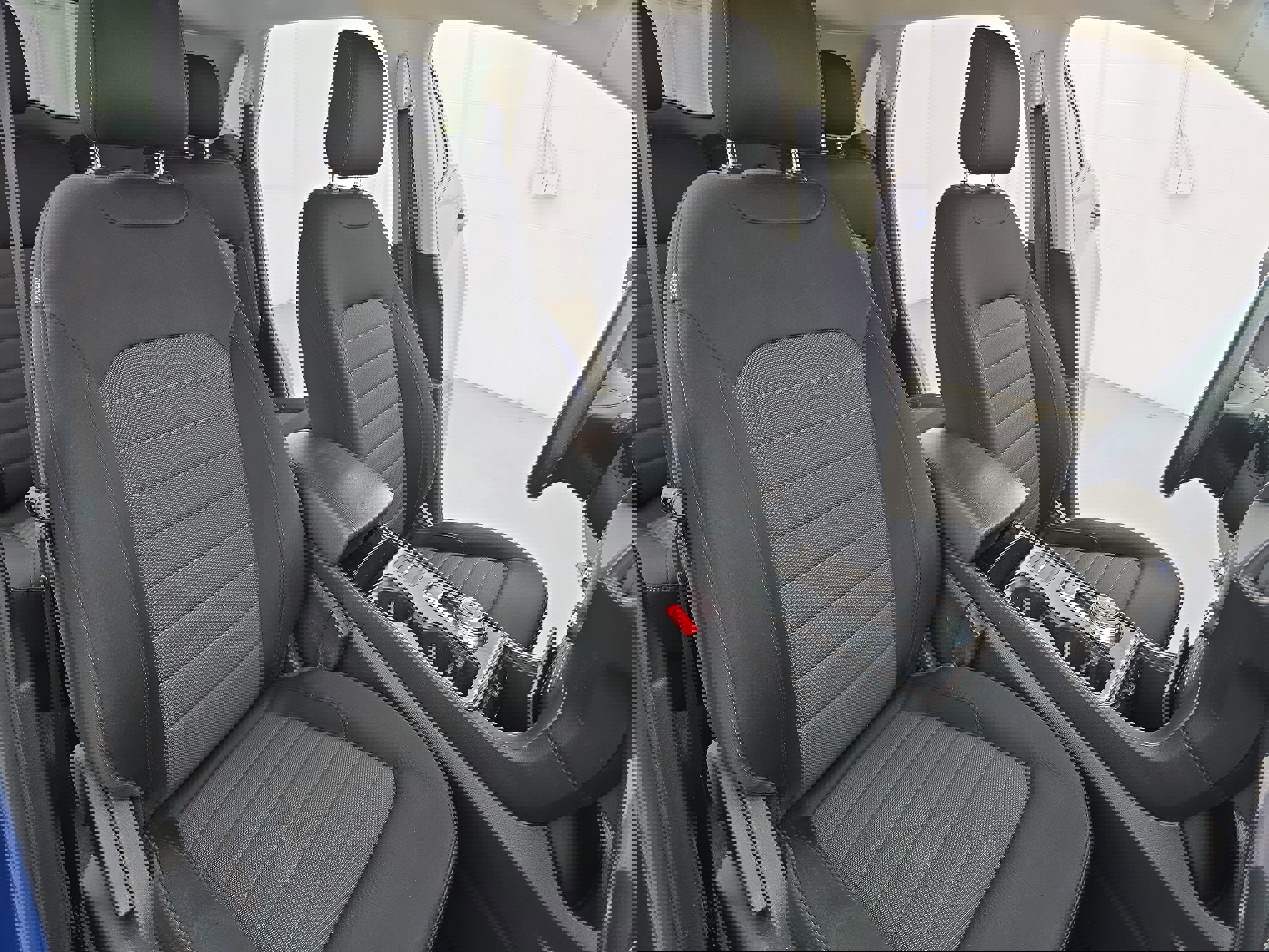 Used 2020 Ford Edge SE image 10