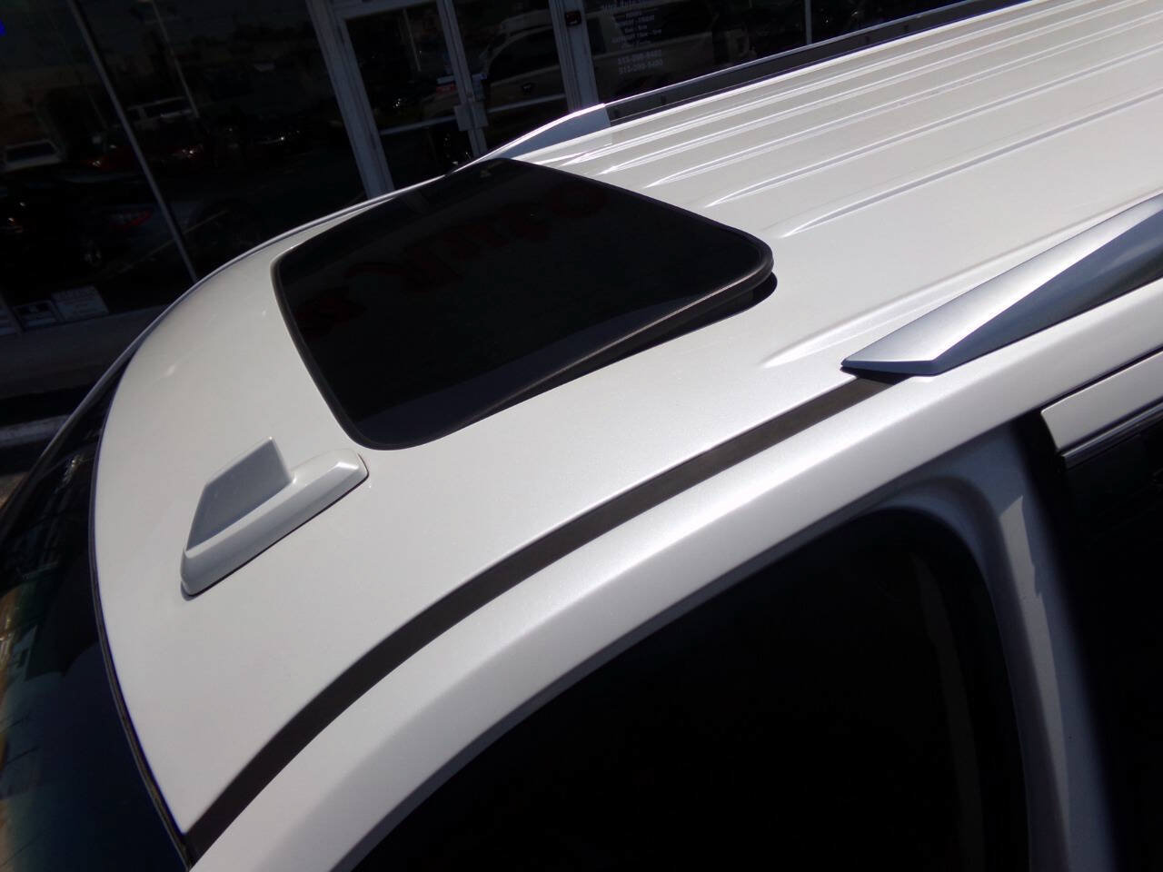 Used 2016 Cadillac Escalade ESV Platinum AWD/4WD image 9