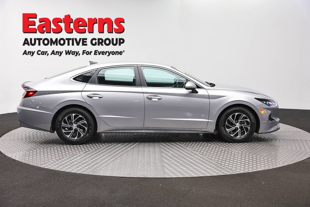 Used 2023 Hyundai Sonata Blue FWD image 4