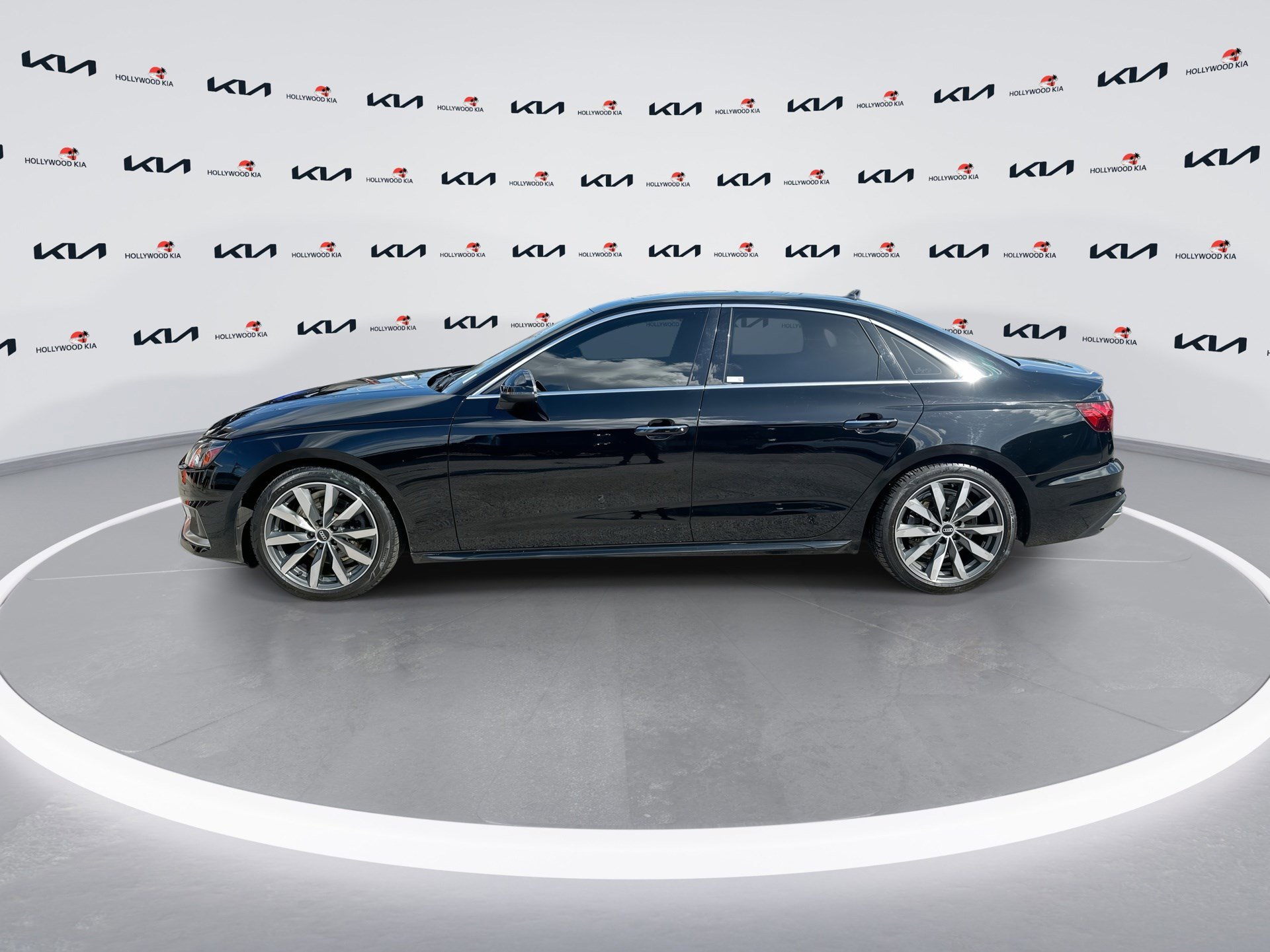 Used 2021 Audi A4 2.0T Premium w/ Convenience Package image 5