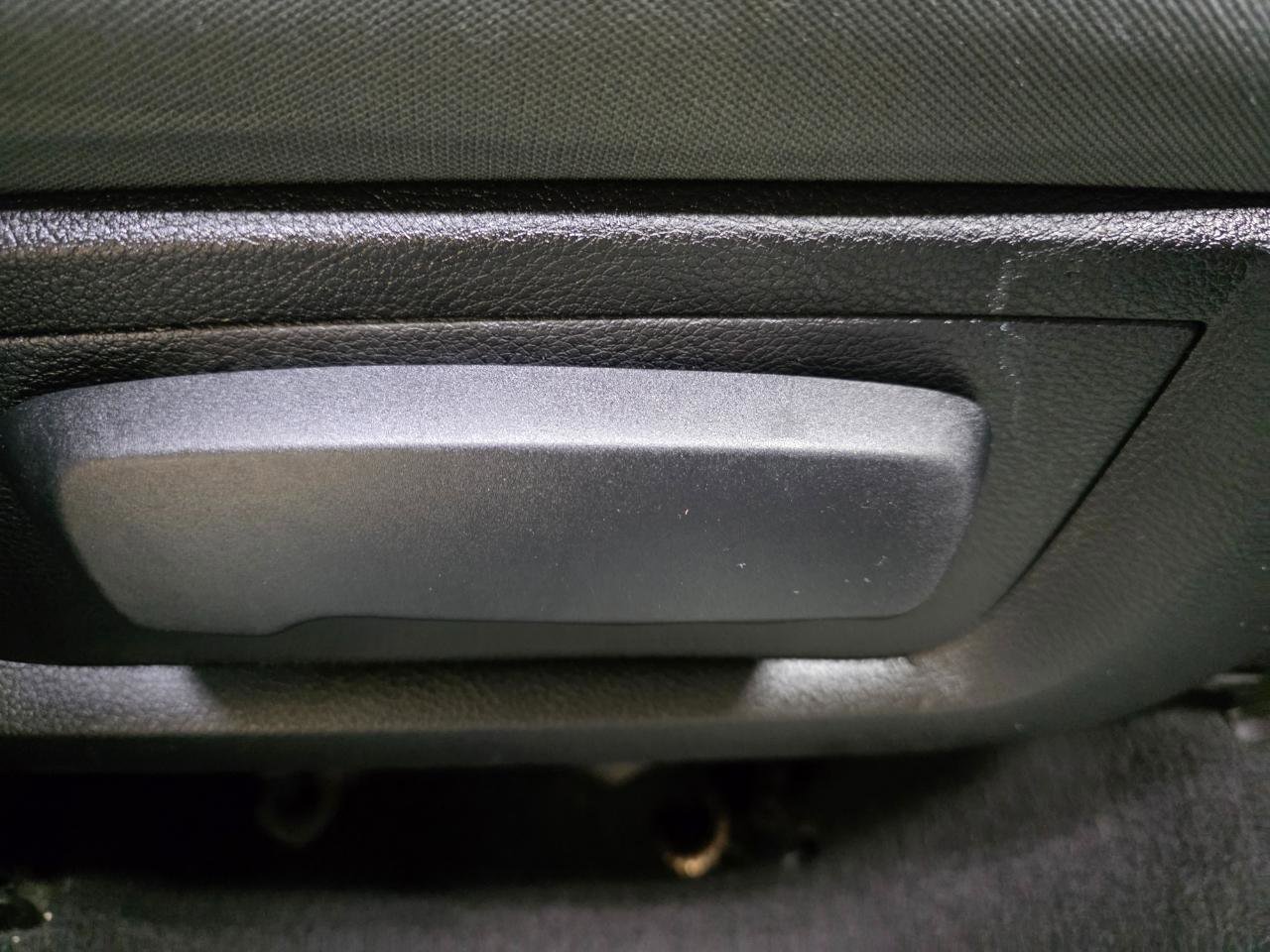 Used 2013 RAM 1500 Classic SLT w/ Premium Display Pkg image 26