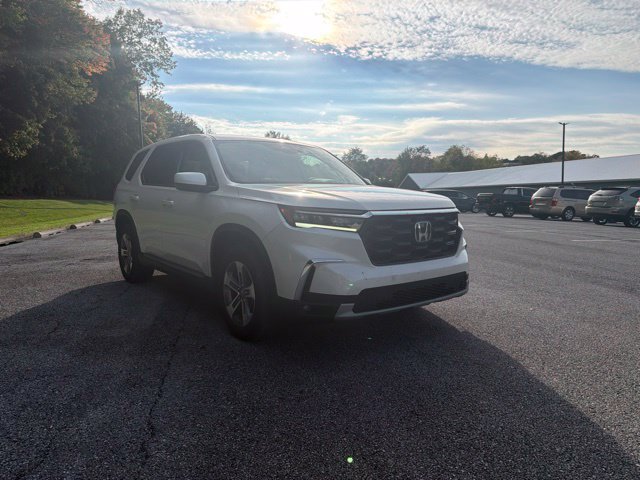 Used 2025 Honda Pilot EX-L image 1