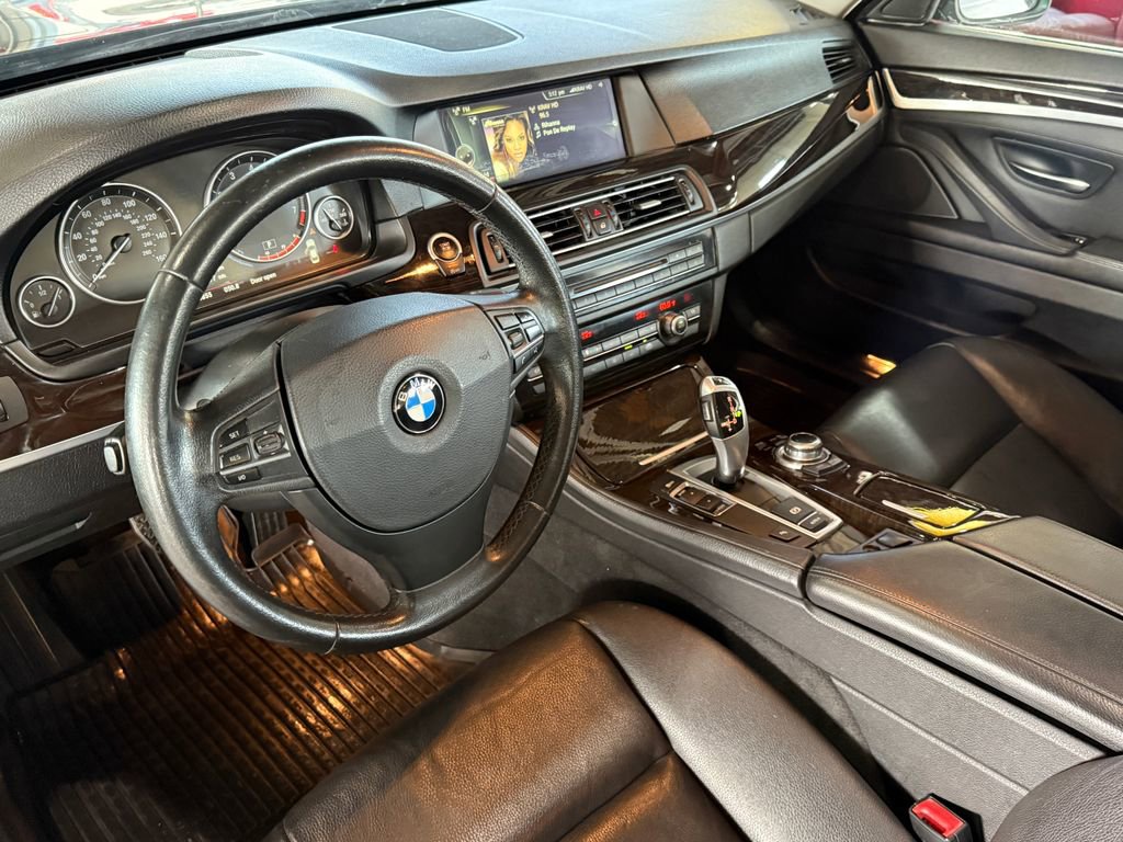Used 2013 BMW 528i Sedan image 33