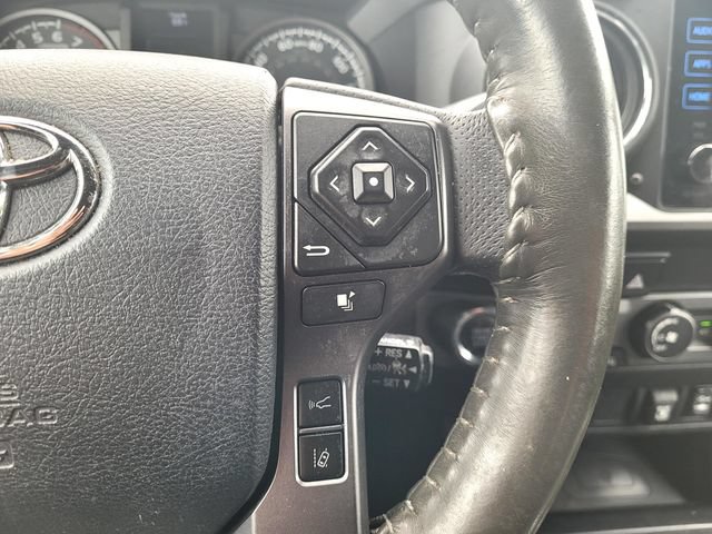 Certified 2019 Toyota Tacoma TRD Off-Road AWD/4WD image 32