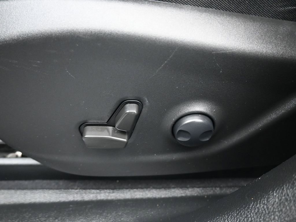 Used 2022 Jeep Cherokee Limited w/ Elite Package image 12