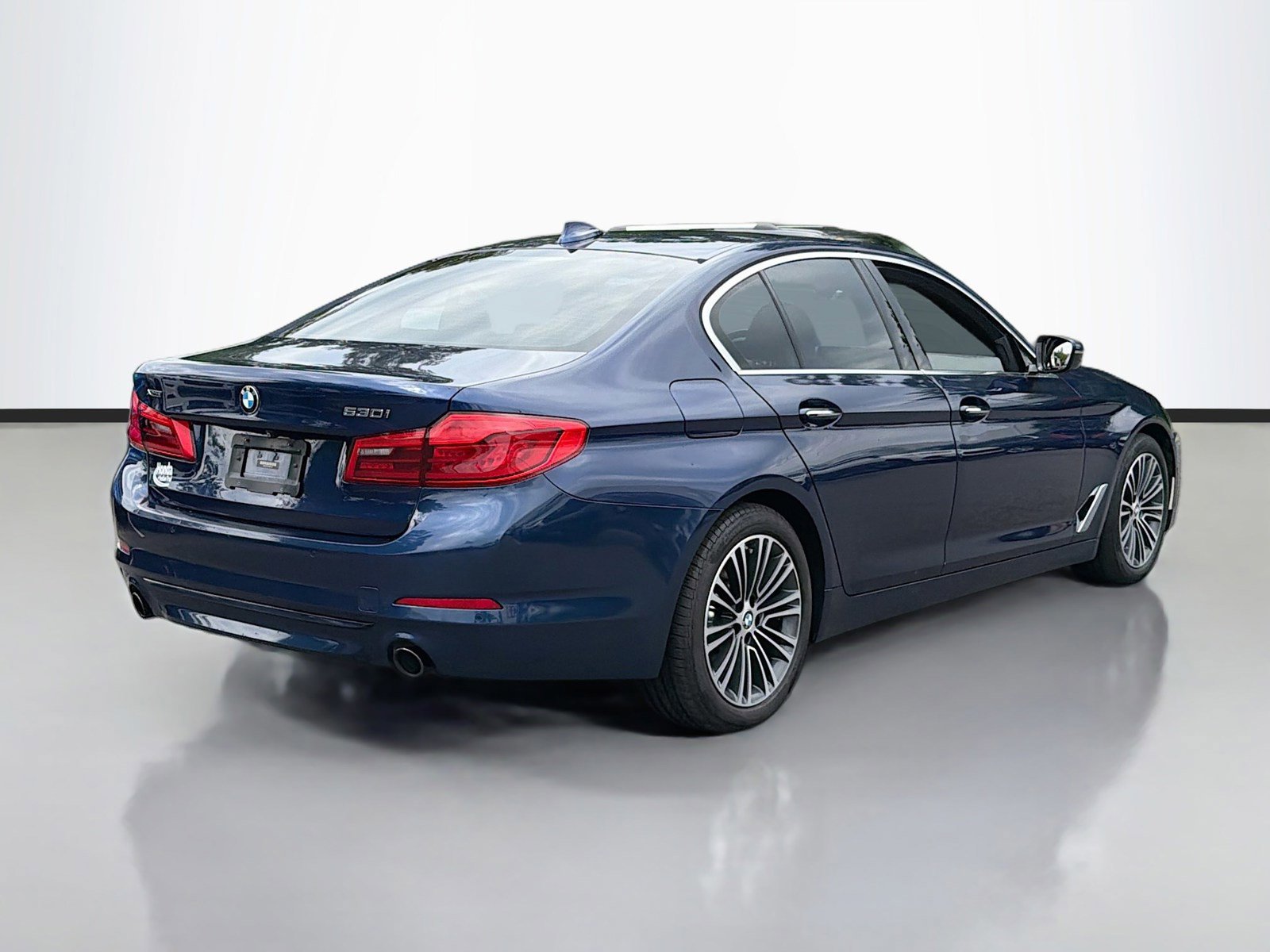 Used 2017 BMW 530i xDrive AWD/4WD image 5