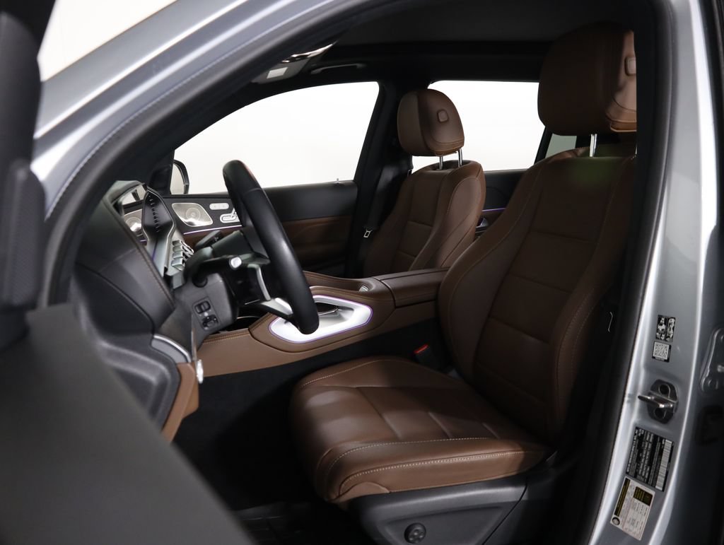 Used 2025 Mercedes-Benz GLS 450 4MATIC image 31