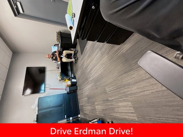 Used 2023 Toyota Highlander L image 35