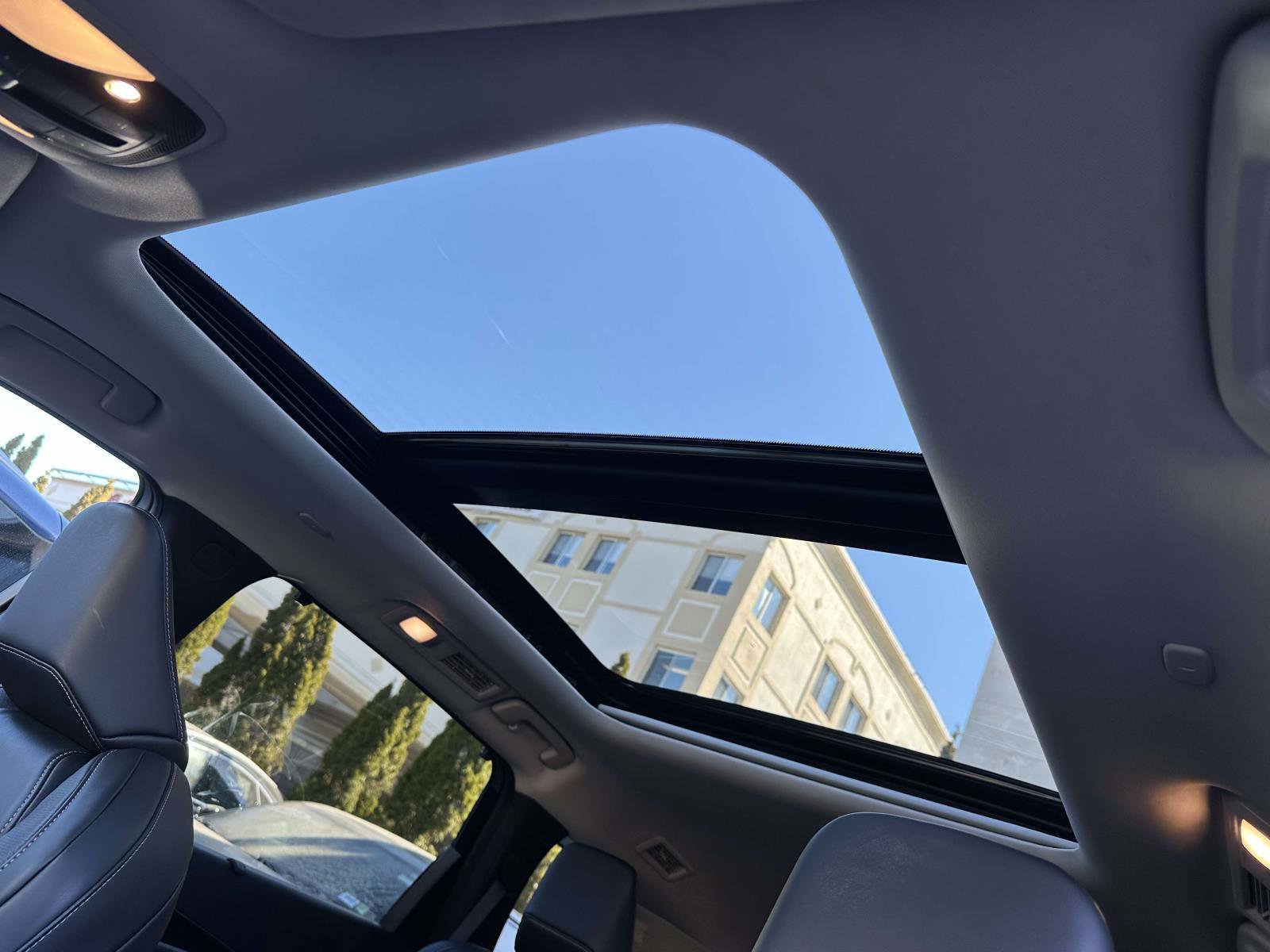 Used 2025 INFINITI QX60 Sensory w/ Vision Package image 22