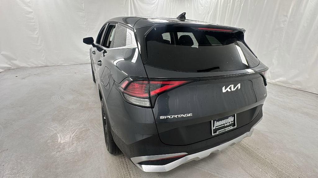 Used 2024 Kia Sportage LX image 5