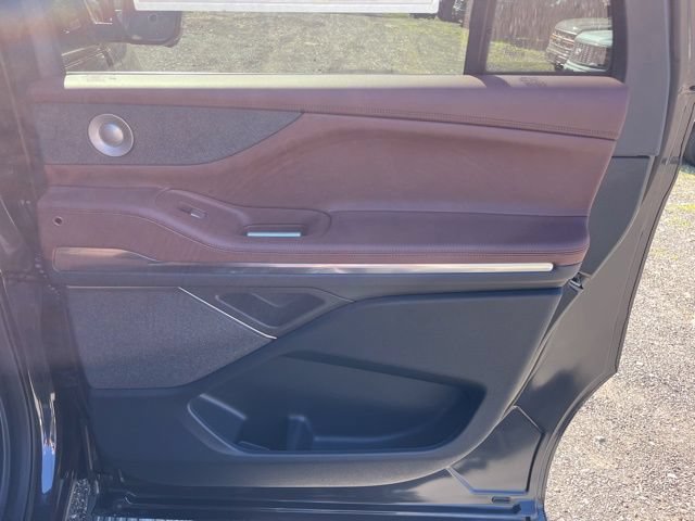 New 2026 Lincoln Navigator L Reserve AWD/4WD image 79