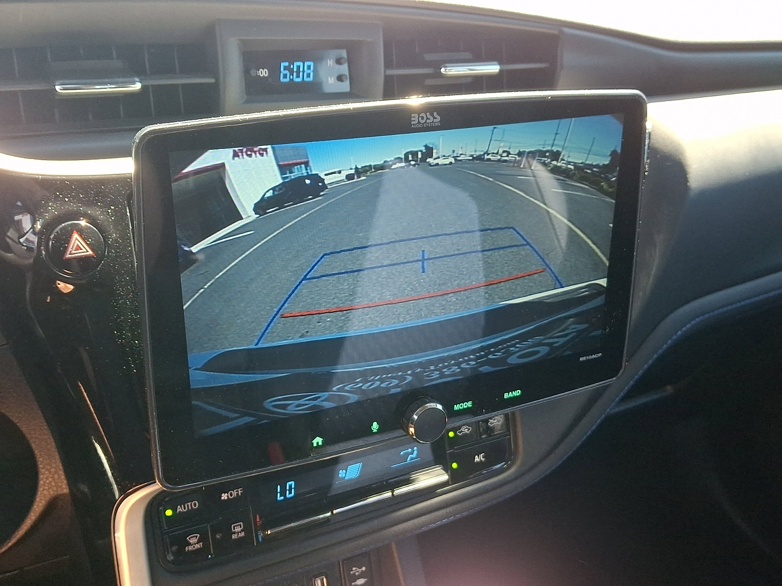 Used 2019 Toyota Corolla SE FWD image 17