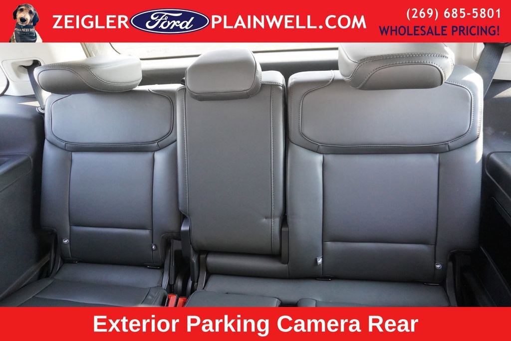 Used 2025 Ford Expedition Active image 16