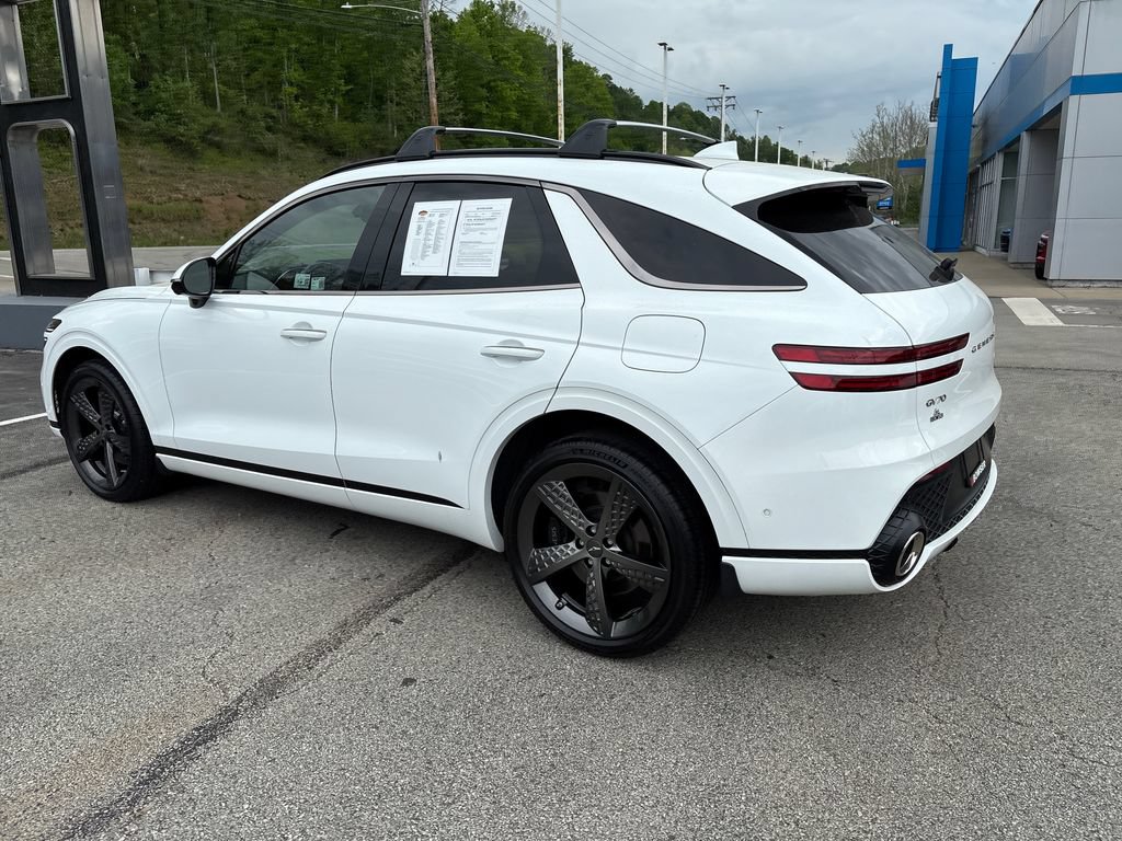 Used 2025 Genesis GV70 3.5T Sport w/ Sport Advanced Package AWD/4WD image 3