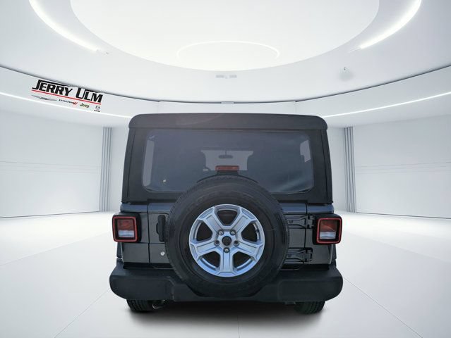 Used 2018 Jeep Wrangler Unlimited Sport S AWD/4WD image 4
