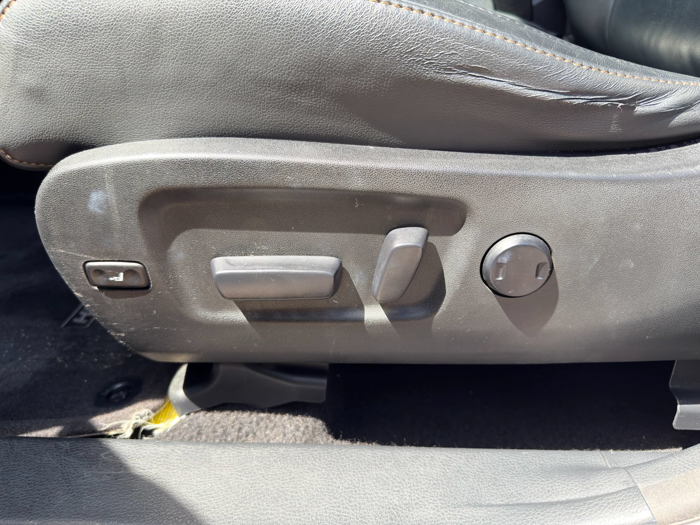 Used 2015 Toyota Highlander XLE FWD image 26