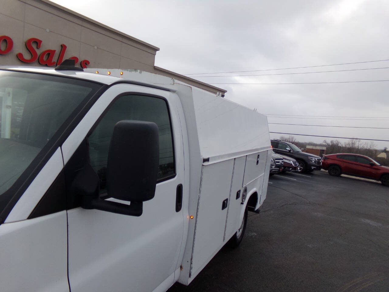 Used 2019 Chevrolet Express 3500 w/ Power Convenience Package RWD image 23