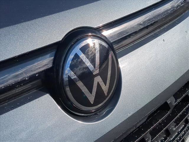 New 2026 Volkswagen Tiguan SE image 30