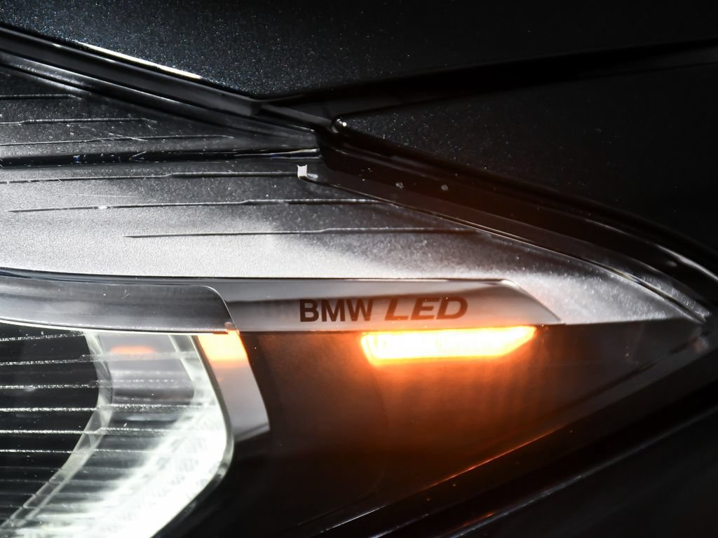 Used 2022 BMW M760i xDrive w/ Luxury Rear Seating Package AWD/4WD image 91