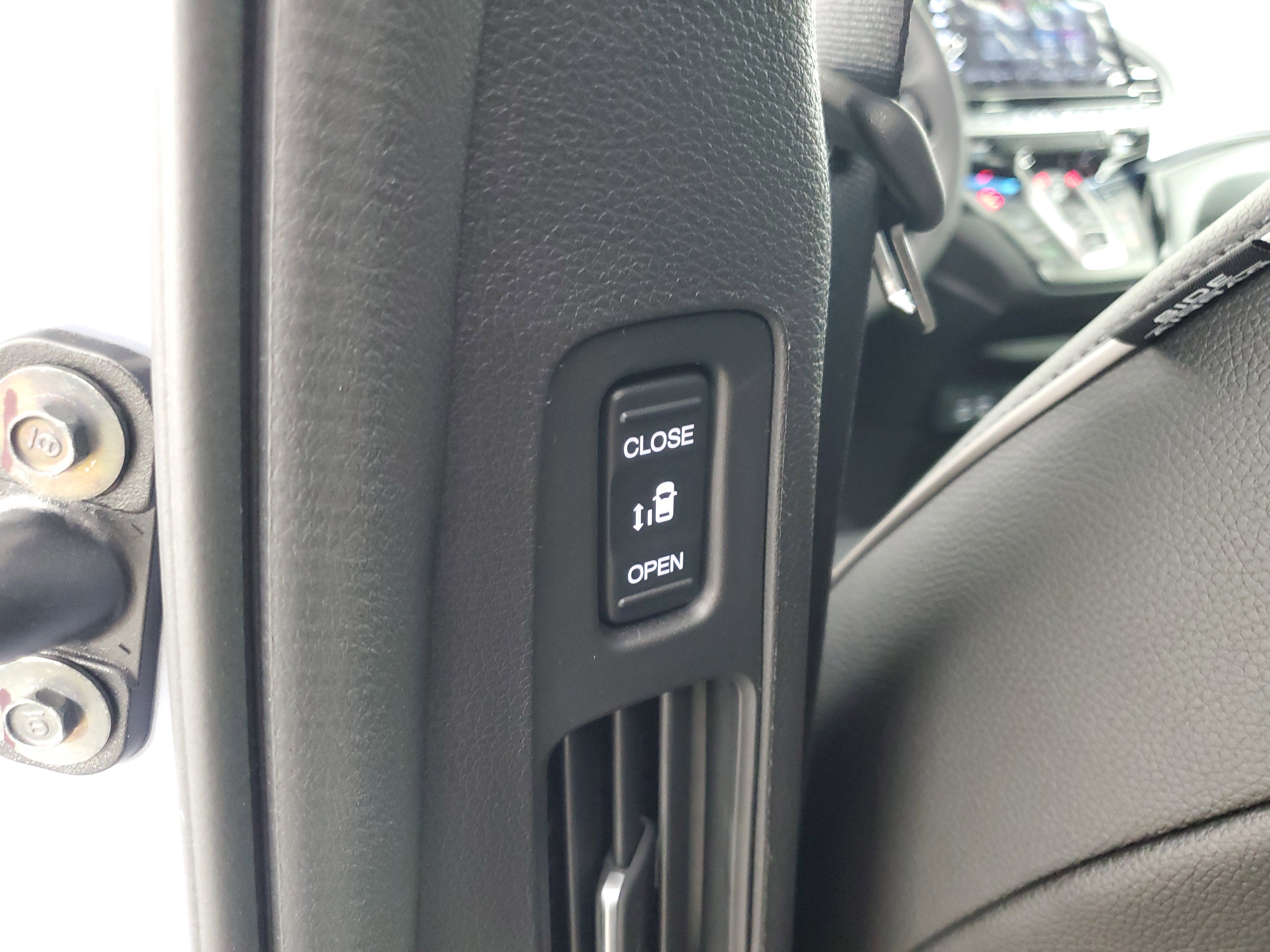 New 2026 Honda Odyssey Touring image 14