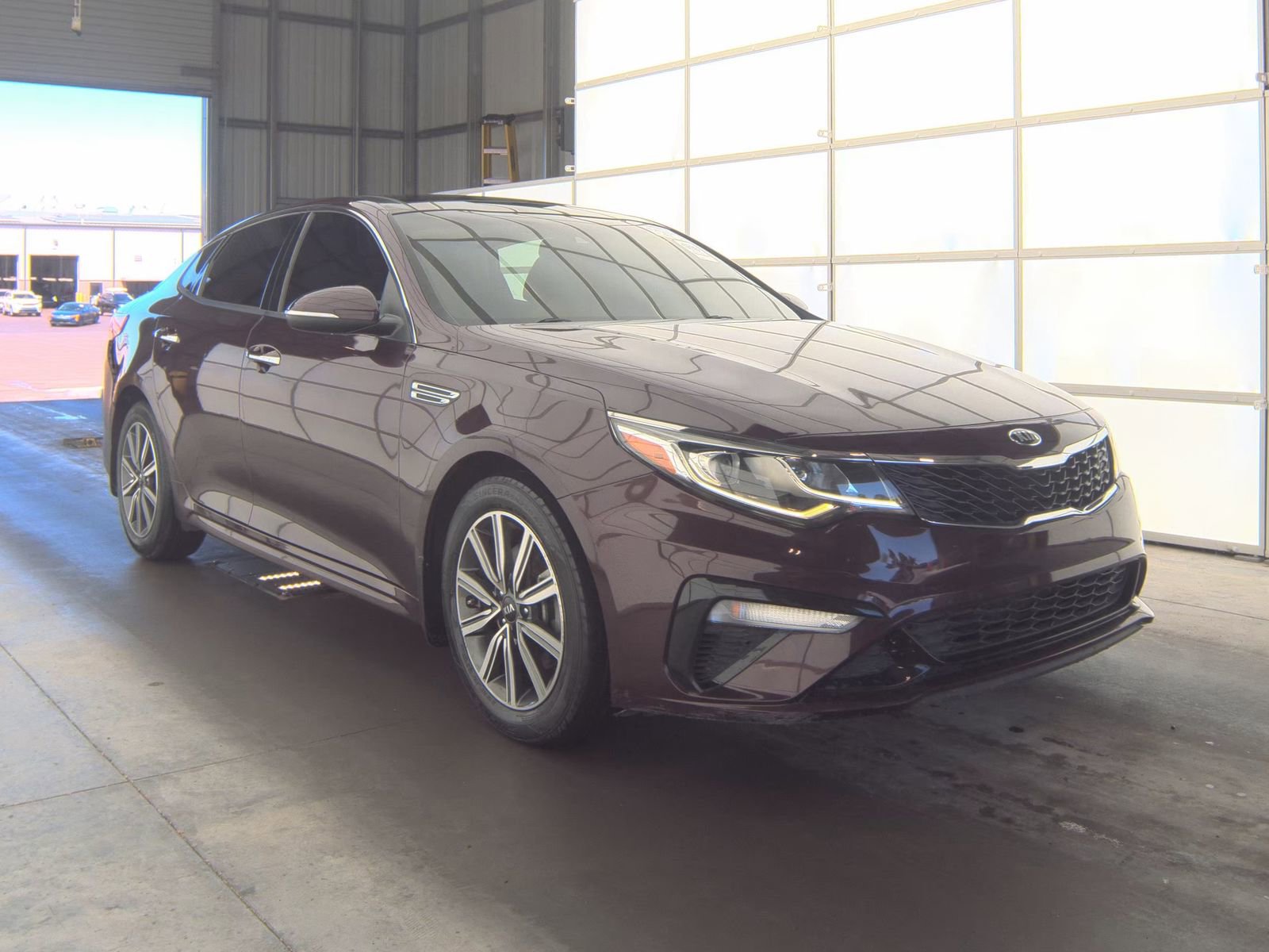 Used 2019 Kia Optima LX w/ LX Premium Package FWD image 4