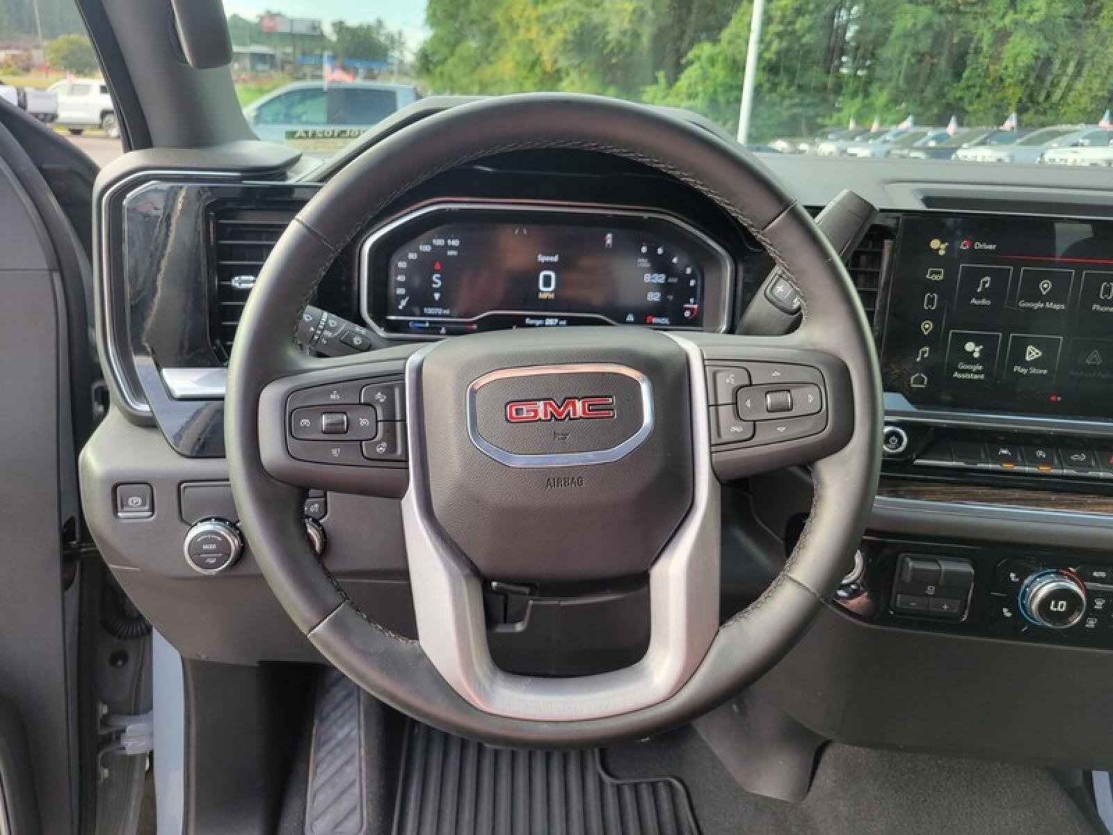 Used 2024 GMC Sierra 1500 Elevation image 9