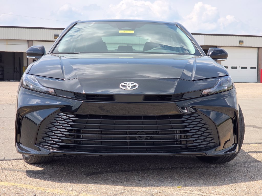 New 2026 Toyota Camry LE w/ Convenience Package FWD image 3