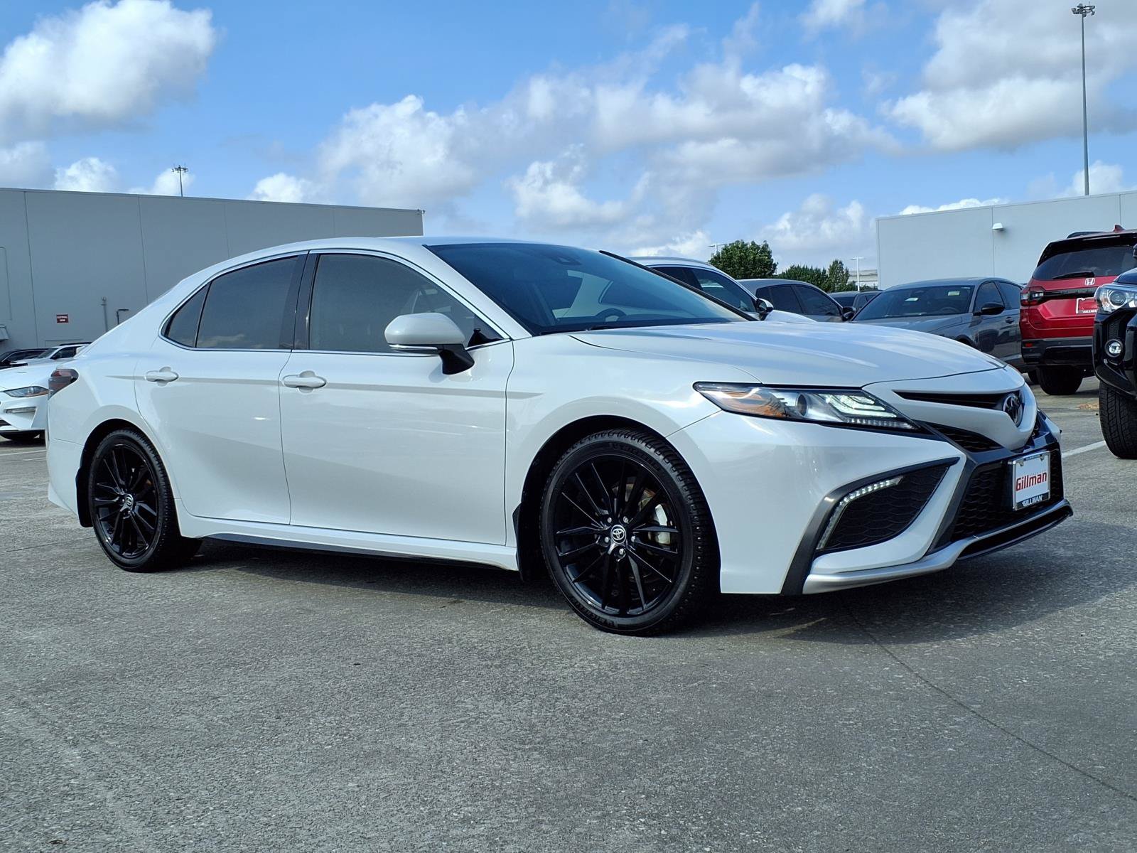Used 2023 Toyota Camry XSE FWD image 2