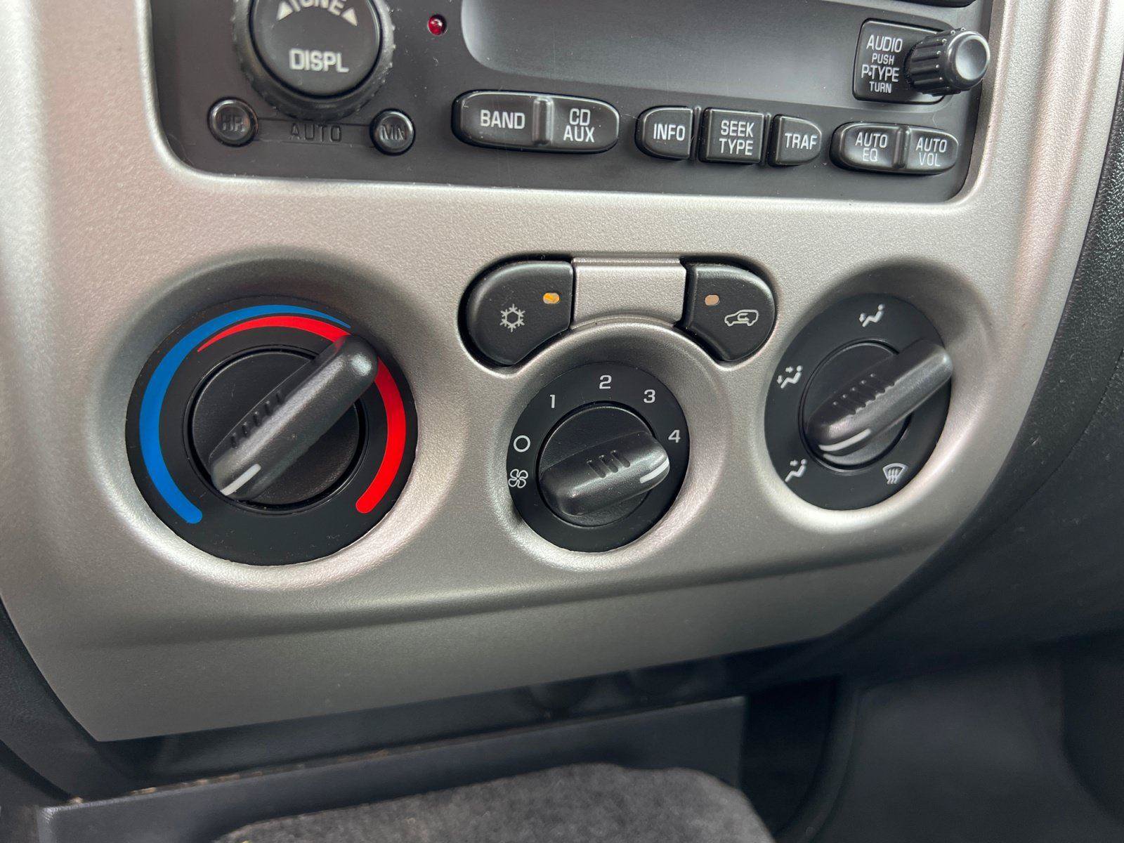 Used 2007 Chevrolet Colorado LT w/ LT Preferred Equipment Group AWD/4WD image 25