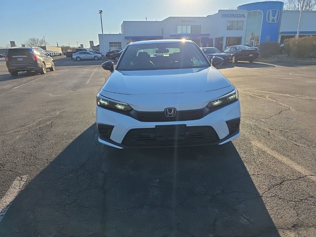 Used 2023 Honda Civic Sport image 2