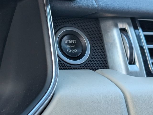 Used 2019 Land Rover Range Rover HSE image 20