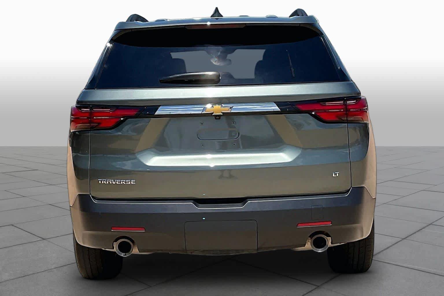 Used 2023 Chevrolet Traverse LT FWD image 5