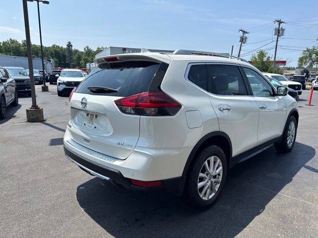 Used 2020 Nissan Rogue SV AWD/4WD image 2